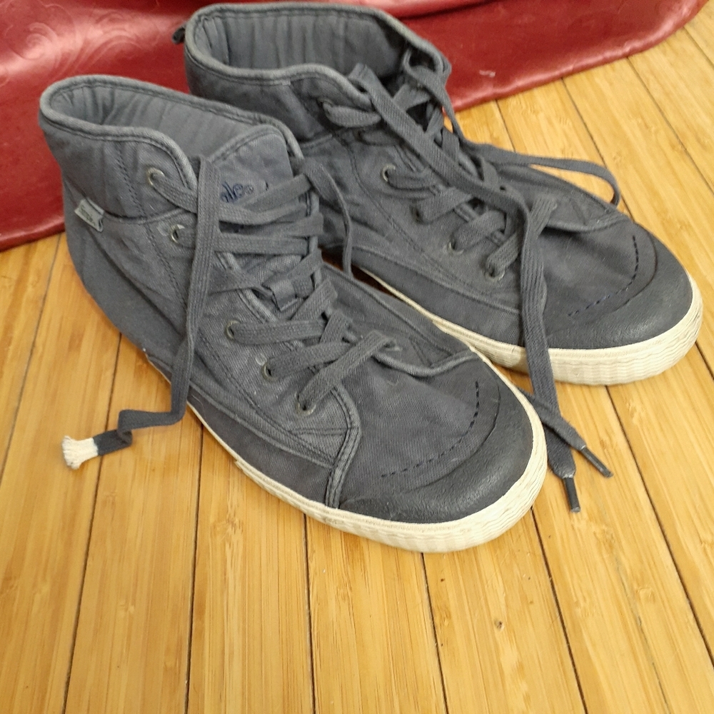 Reduced! SIMPLE Brand Grey Canvas Sneakers. SZ 12